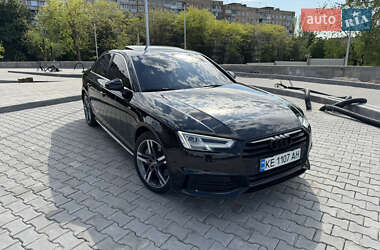 Седан Audi A4 2017 в 