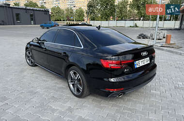 Седан Audi A4 2017 в 