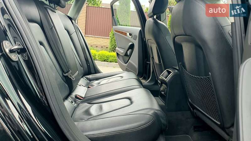 Седан Audi A4 2010 в Киеве