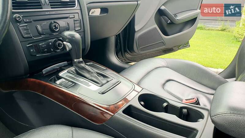 Седан Audi A4 2010 в Киеве