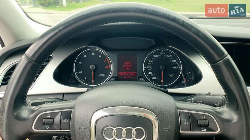 Седан Audi A4 2010 в Киеве