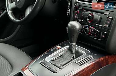 Седан Audi A4 2010 в 
