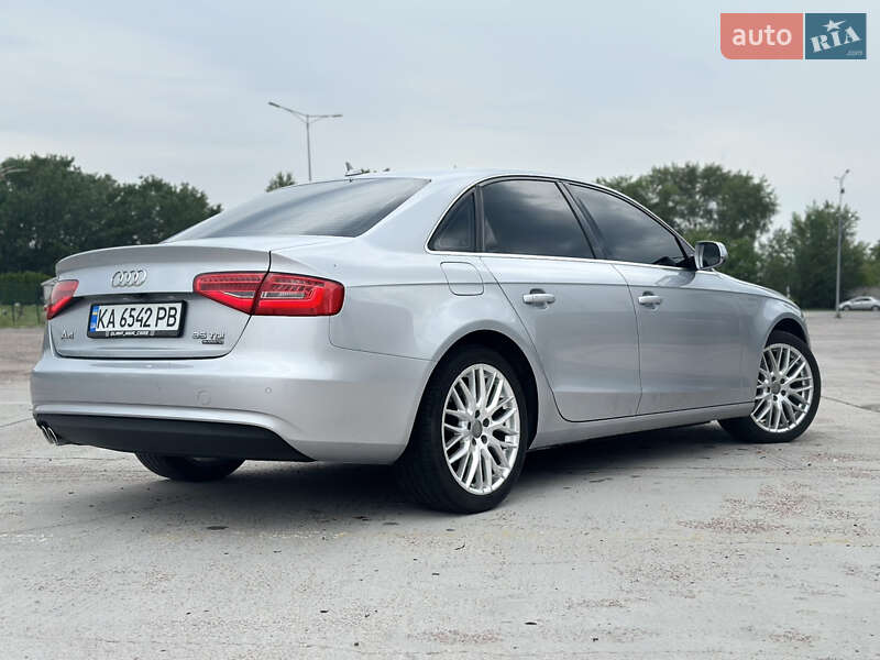 Седан Audi A4 2014 в Киеве