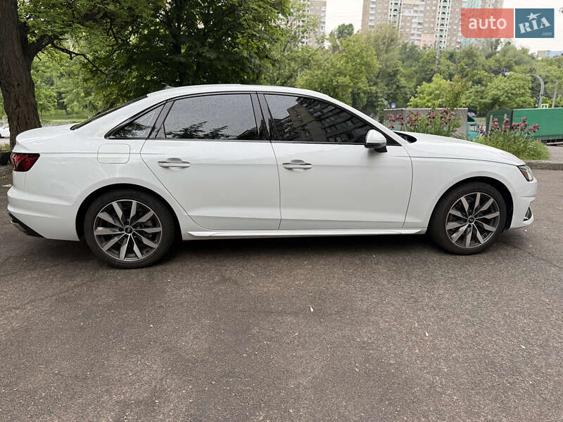 Седан Audi A4 2020 в Києві
