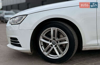 Седан Audi A4 2016 в 