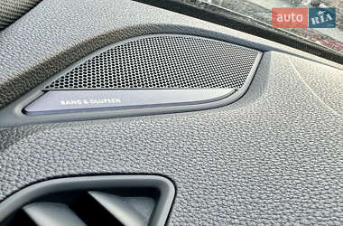 Седан Audi A4 2022 в 