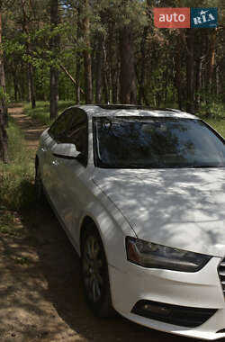 Седан Audi A4 2014 в 