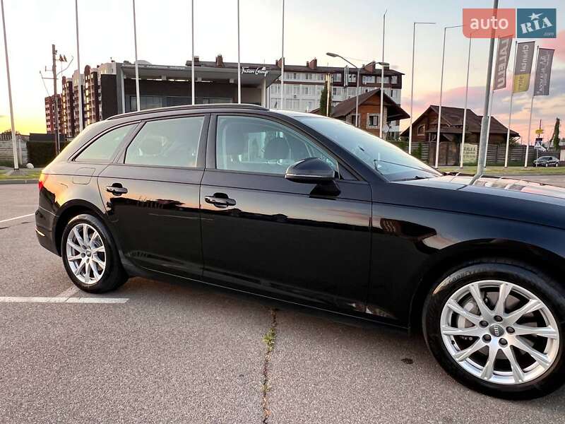 Универсал Audi A4 2019 в Киеве