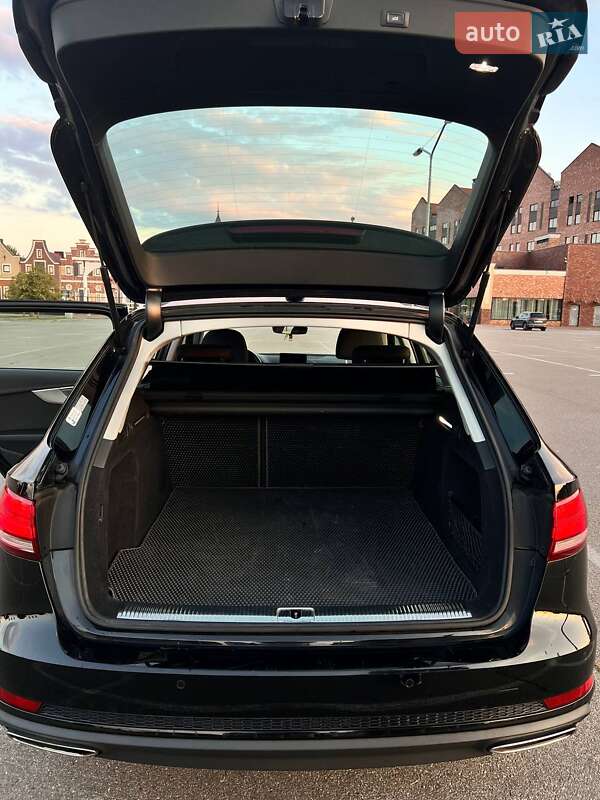 Универсал Audi A4 2019 в Киеве