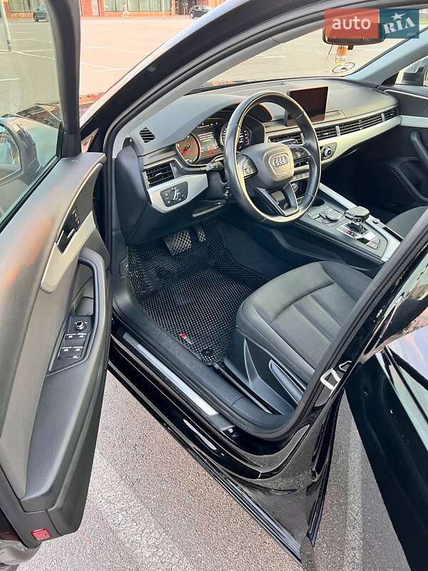 Универсал Audi A4 2019 в Киеве
