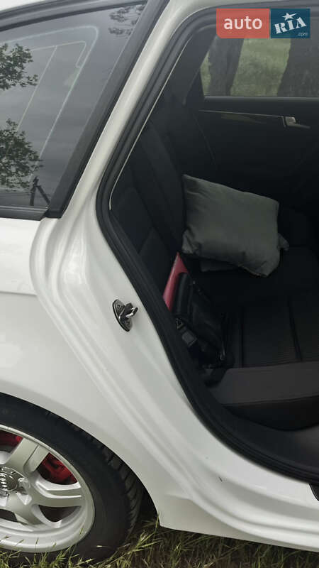 Универсал Audi A4 2009 в Веселинове