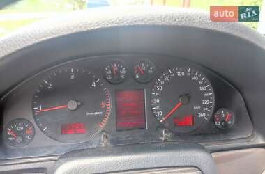 Седан Audi A4 2000 в 