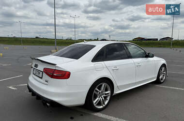 Седан Audi A4 2015 в 