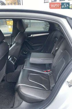 Седан Audi A4 2015 в 