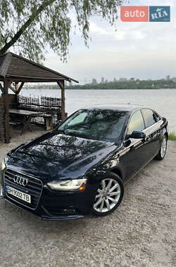 Седан Audi A4 2013 в 