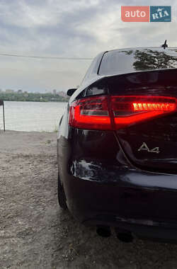 Седан Audi A4 2013 в 