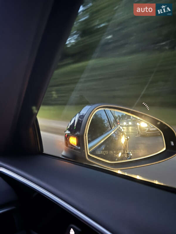 Седан Audi A4 2023 в Львове