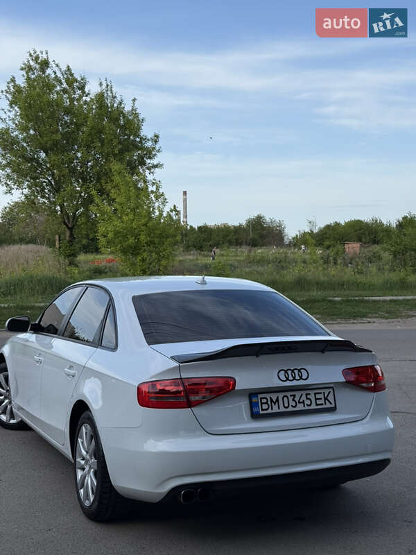 Седан Audi A4 2012 в Сумах