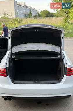 Седан Audi A4 2012 в 