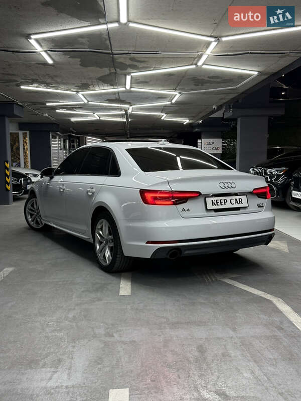 Седан Audi A4 2016 в Одессе