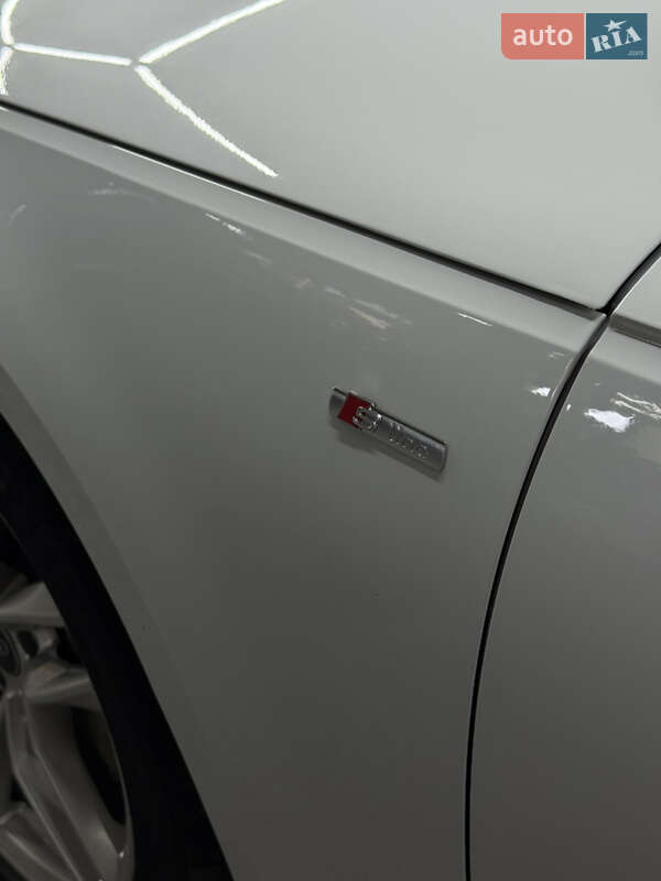 Седан Audi A4 2016 в Одессе