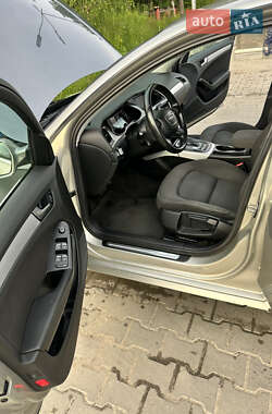 Седан Audi A4 2012 в 