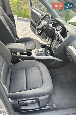 Седан Audi A4 2012 в Львове