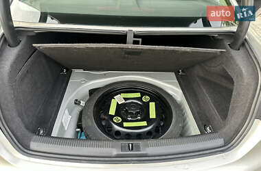 Седан Audi A4 2012 в 