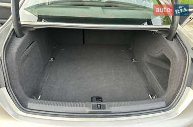 Седан Audi A4 2012 в Львове