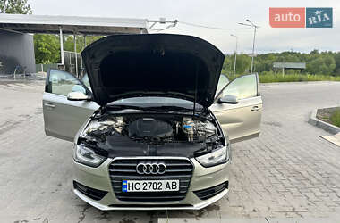 Седан Audi A4 2012 в Львове
