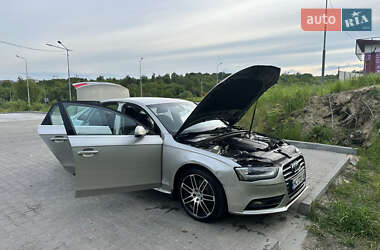 Седан Audi A4 2012 в Львове