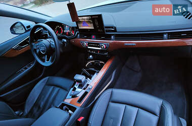 Седан Audi A4 2021 в 