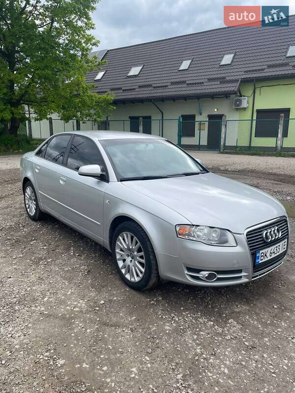 Седан Audi A4 2006 в Вараше