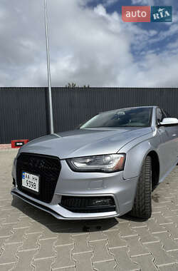 Седан Audi A4 2015 в 