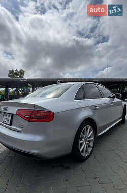 Седан Audi A4 2015 в 