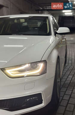 Седан Audi A4 2014 в 