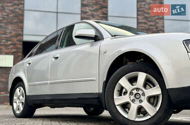 Седан Audi A4 2001 в 