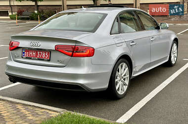 Седан Audi A4 2015 в 