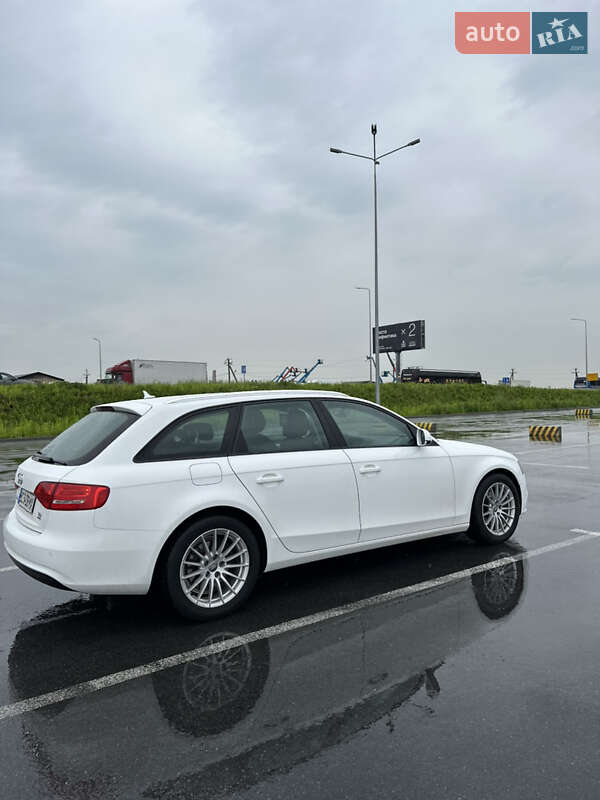 Универсал Audi A4 2014 в Львове