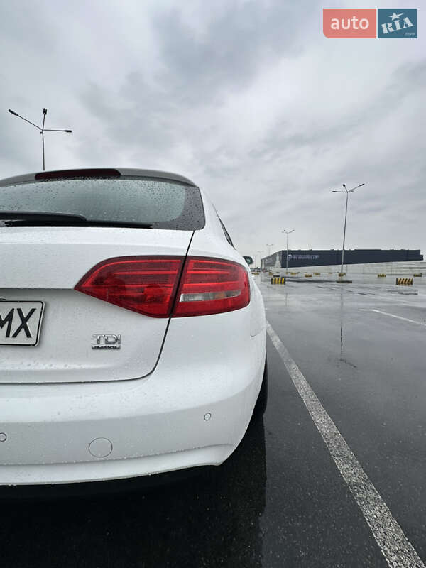 Универсал Audi A4 2014 в Львове