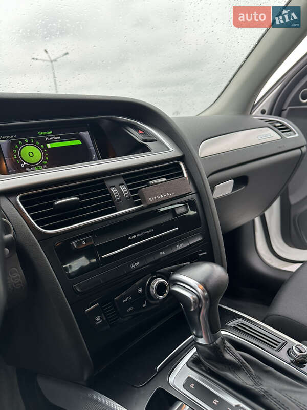 Универсал Audi A4 2014 в Львове