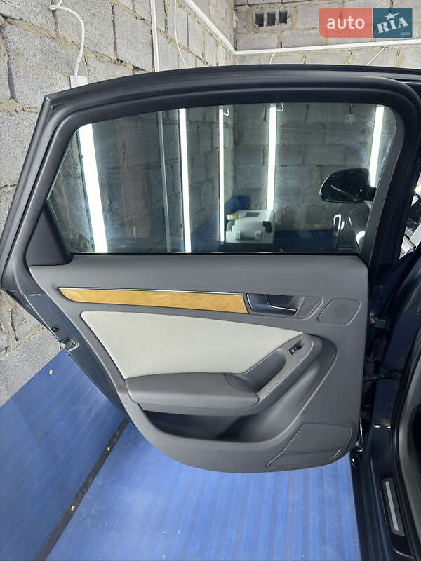 Седан Audi A4 2008 в Виннице