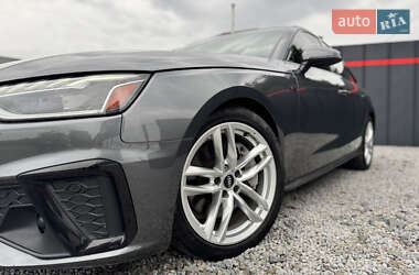 Седан Audi A4 2020 в 