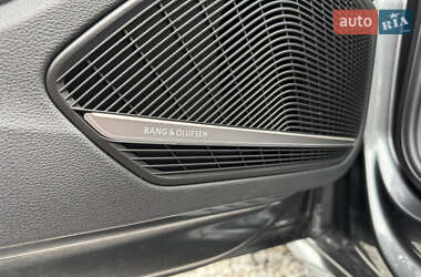 Седан Audi A4 2020 в 