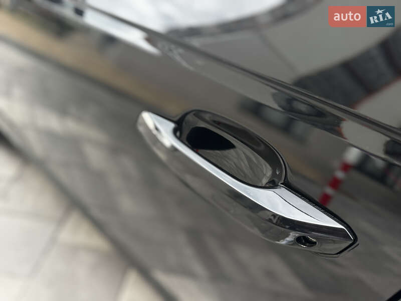 Седан Audi A4 2017 в Киеве