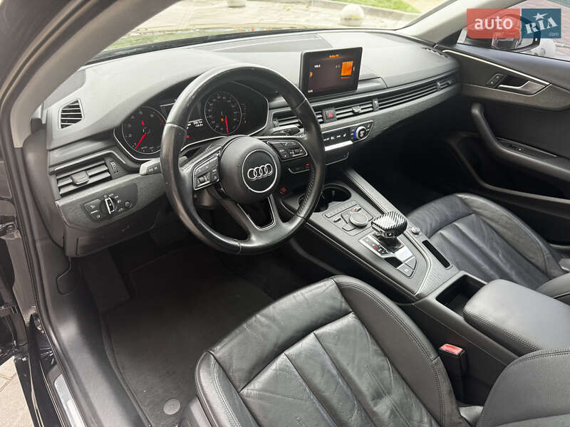 Седан Audi A4 2017 в Киеве