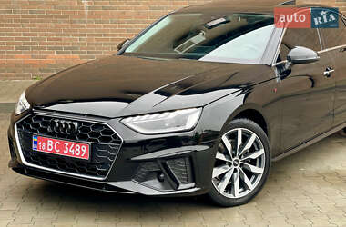Седан Audi A4 2021 в 