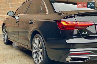 Седан Audi A4 2021 в 