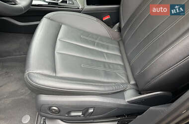 Седан Audi A4 2021 в 