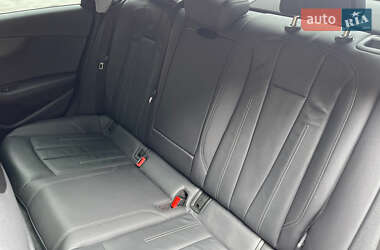Седан Audi A4 2021 в 